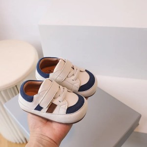 Skórzane buty trampki dla niemowląt z płaską podeszwą   