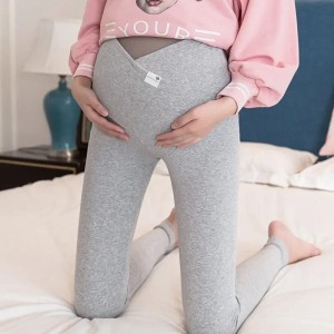 Elastyczne legginsy ciążowe idealne dla świeżo upieczonych mam